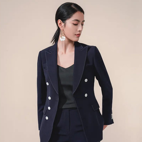 宝蓝色时尚白扣女士套装