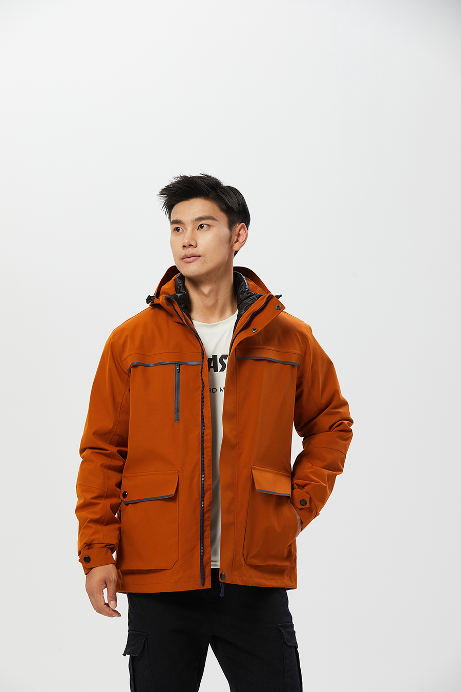 新款三合一羽绒冲锋衣定制(图4)