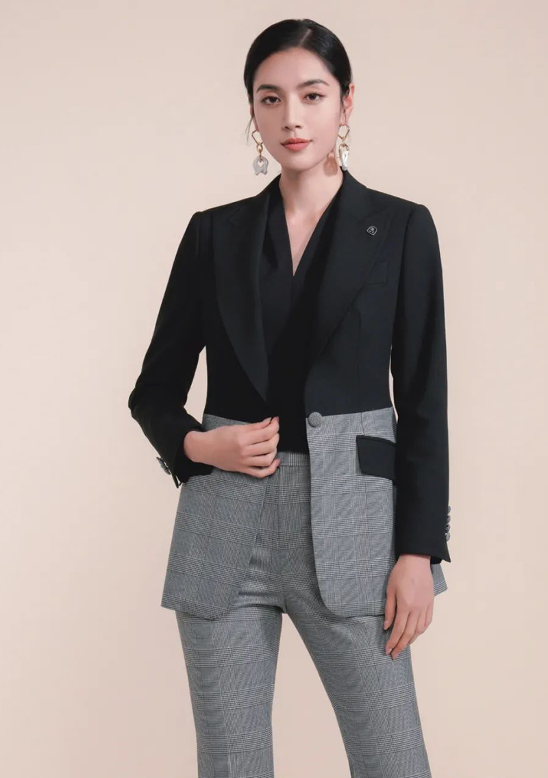 高档时尚拼接款职业女套装(图1)